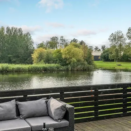 Beautiful In Tranekr With 2 Bedrooms And Wifi Feriehus