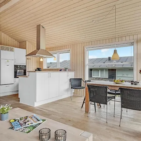 Beautiful In Tranekr With 2 Bedrooms And Wifi * Tranekær