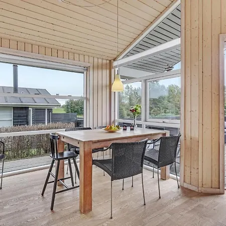 Feriehus Beautiful In Tranekr With 2 Bedrooms And Wifi *